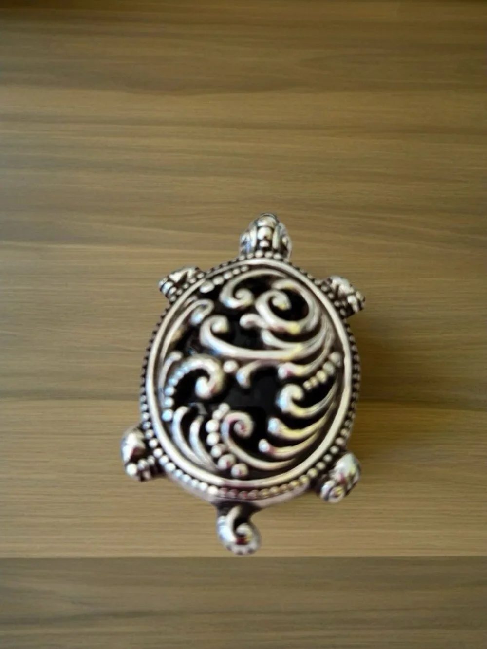 Brighton Amber Turtle Brooch